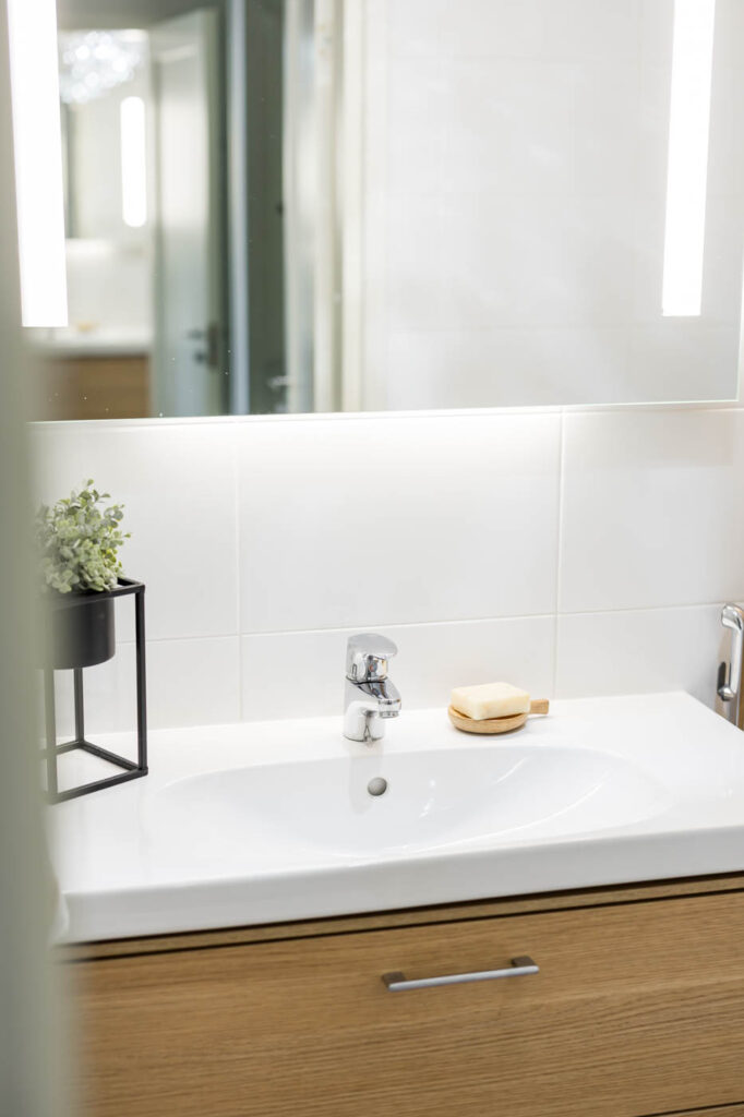 Sisustussuunnittelija Tampere Tilako Oy. Kerrostalotalokohteen remontti. Kuvassa kylpyhuone.