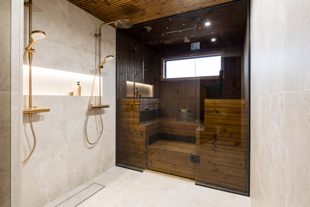 Sisustussuunnittelija Tampere Tilako Oy. Kylpyhuone ja sauna.