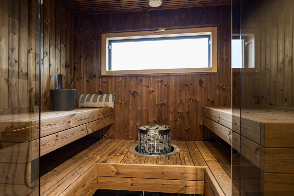 Sisustussuunnittelija Tampere Tilako Oy. Kylpyhuone ja sauna.