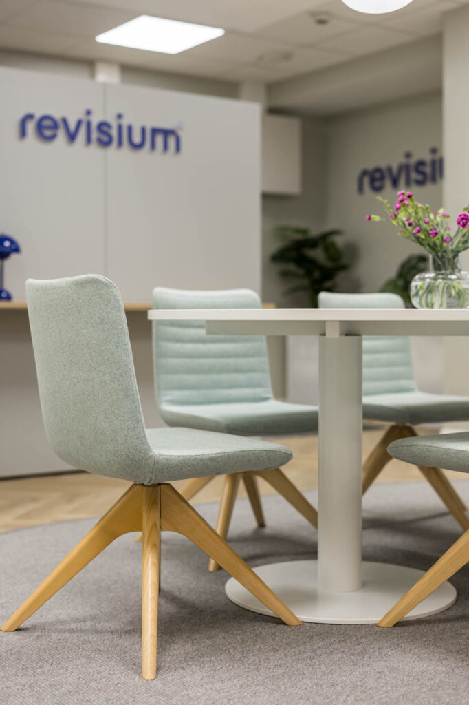 Revisium toimiston sisustussuunnittelu. Sisustussuunnittelutoimisto Tilako Tampere.
