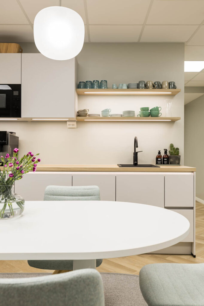 Revisium toimiston sisustussuunnittelu. Sisustussuunnittelutoimisto Tilako Tampere.